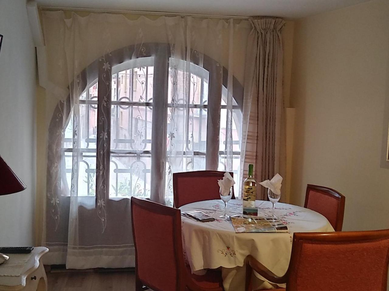 Ferienwohnung Acogedor Apartamento En El Corazon Medieval De Tarragona Exterior foto